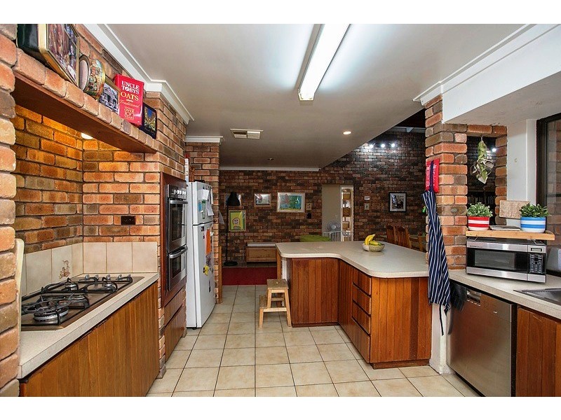 33 Risley Way, Carine WA 6020