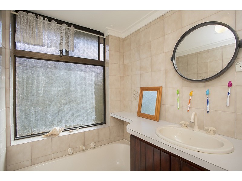33 Risley Way, Carine WA 6020