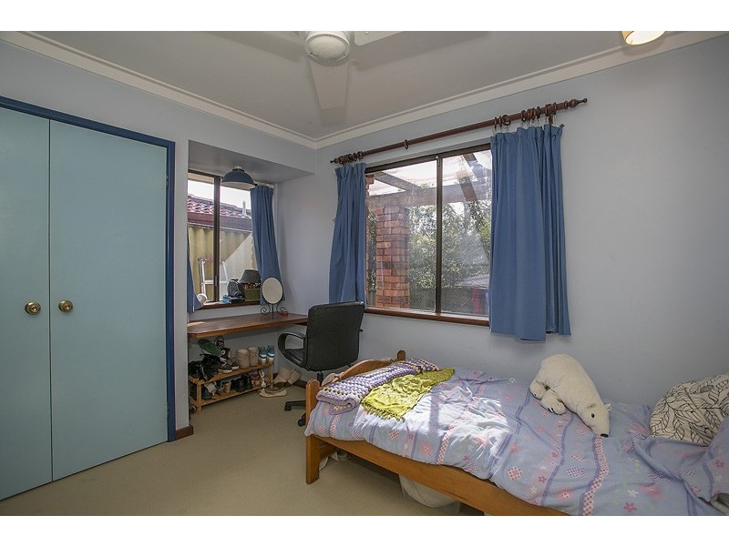 33 Risley Way, Carine WA 6020