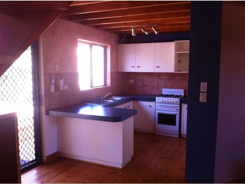 1A Lynn Street, Hilton WA 6163