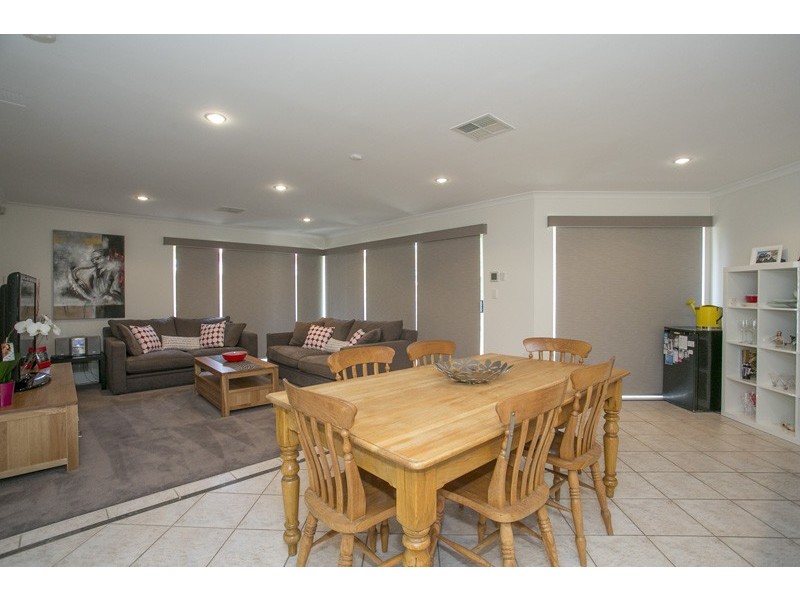 40 Downey Drive, Manning WA 6152