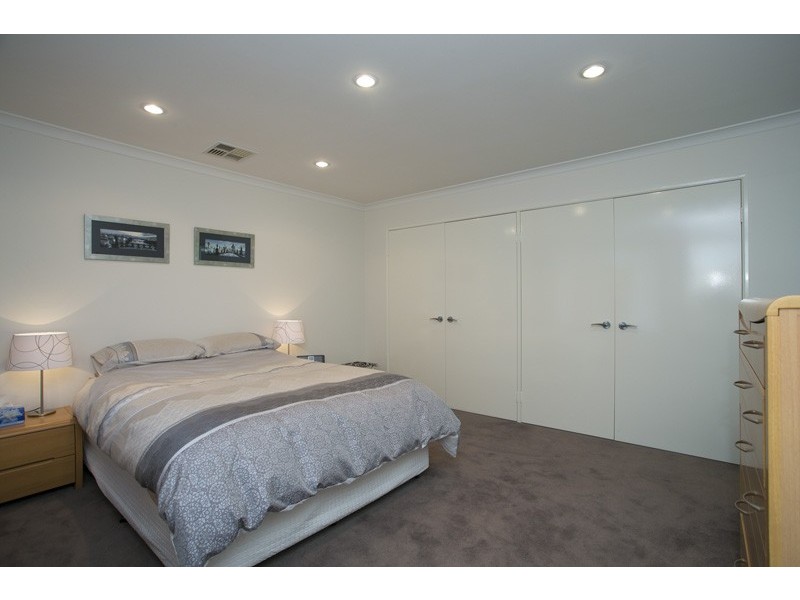 40 Downey Drive, Manning WA 6152