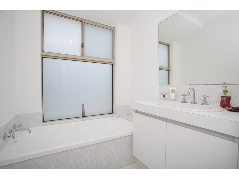 40 Downey Drive, Manning WA 6152