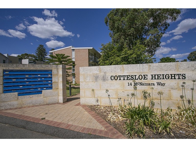 1/14 McNamara Way, Cottesloe WA 6011