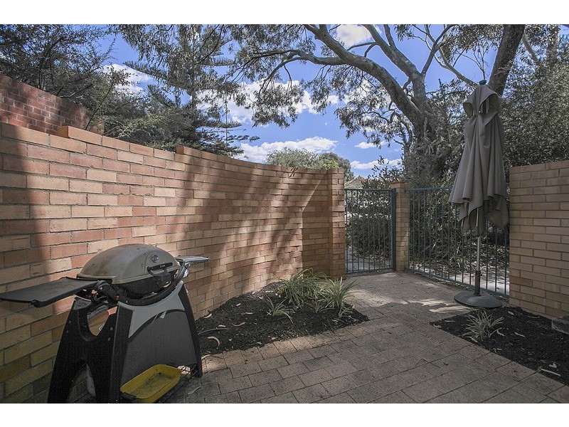 1/14 McNamara Way, Cottesloe WA 6011