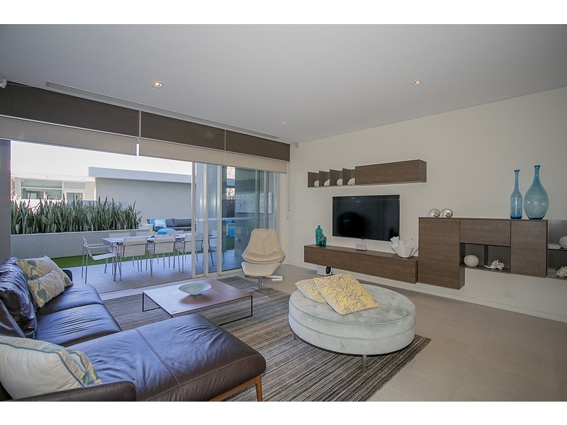 31/11 Leighton Beach Boulevard, North Fremantle WA 6159