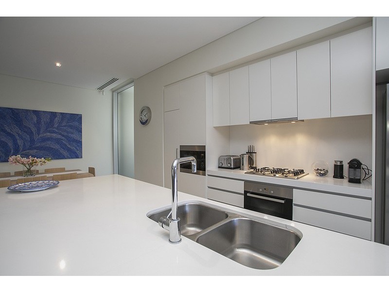 31/11 Leighton Beach Boulevard, North Fremantle WA 6159