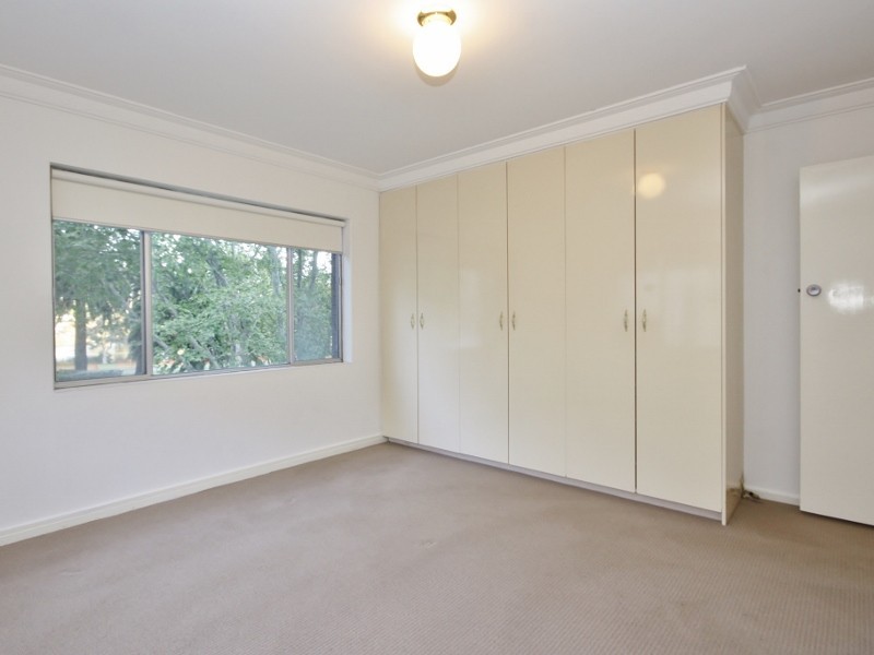 2/132 Mounts Bay Road, Perth WA 6000