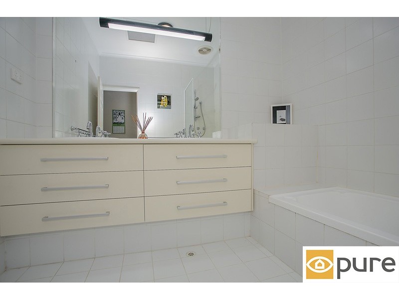 68a Robinson Avenue, Perth WA 6000