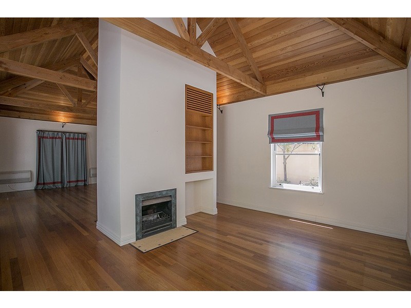 32 Riley Road, Claremont WA 6010