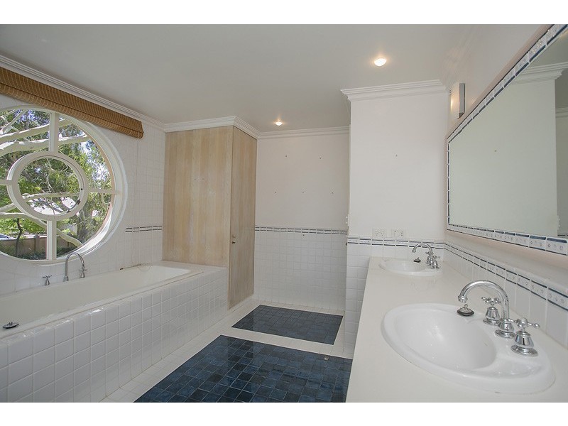 32 Riley Road, Claremont WA 6010