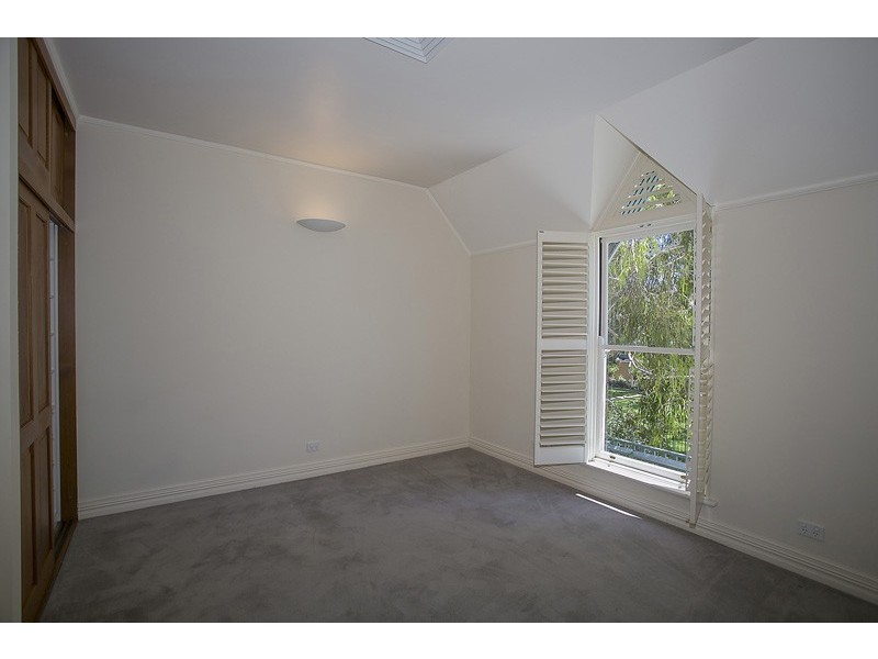 32 Riley Road, Claremont WA 6010