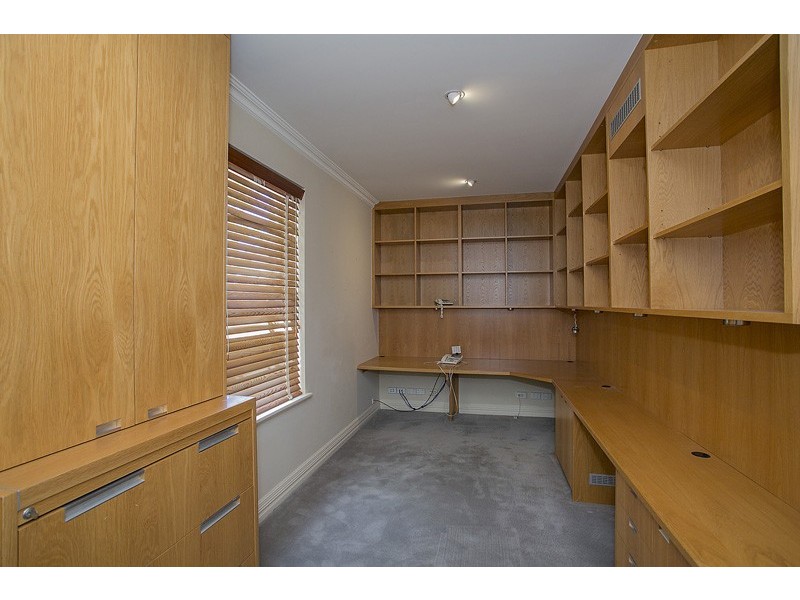 32 Riley Road, Claremont WA 6010