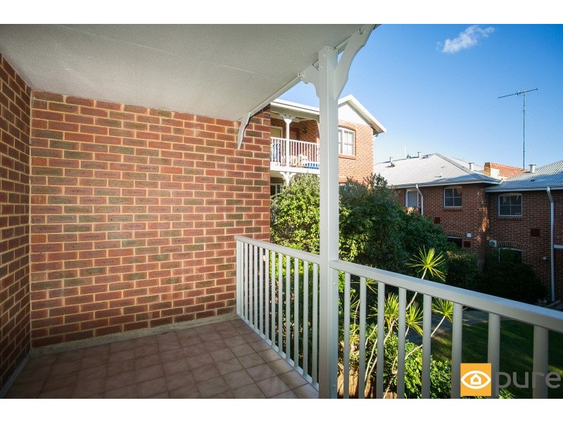 24/2A Fourth Avenue, Mount Lawley WA 6050