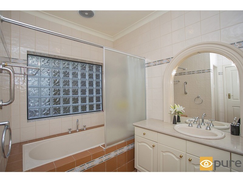 37 Queenscliffe Road, Doubleview WA 6018