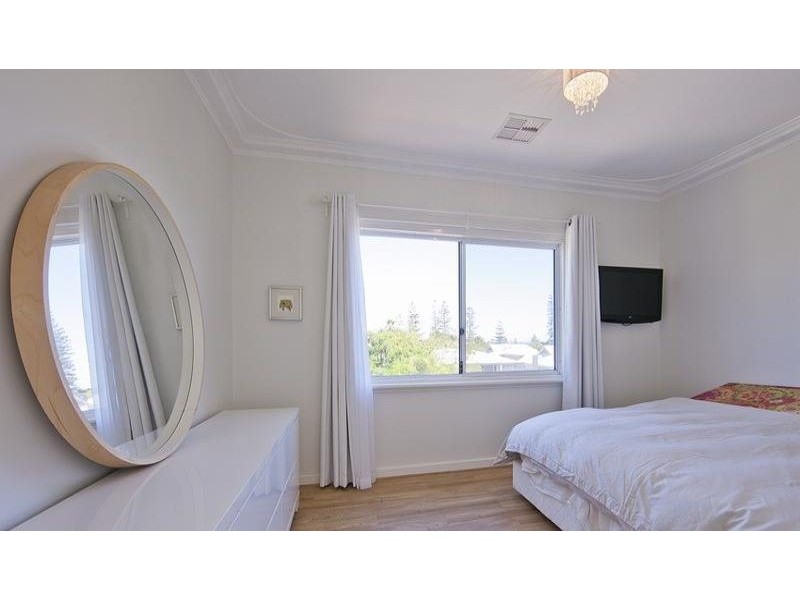 4/18 Beach Street, Cottesloe WA 6011