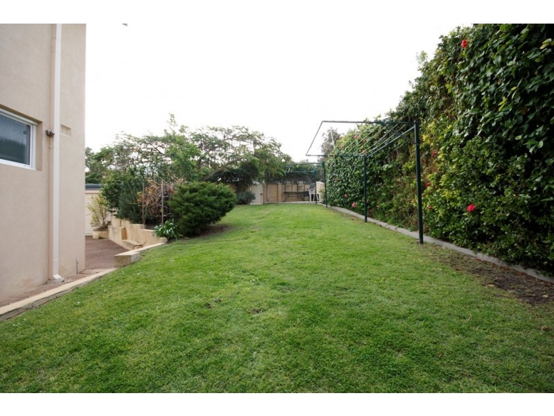 4/18 Beach Street, Cottesloe WA 6011