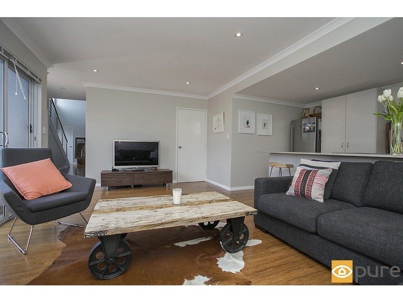 14D Mayfair Street, Nollamara WA 6061