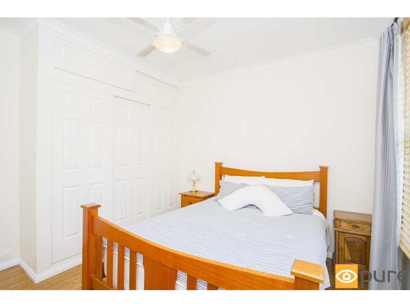 17 Oldham Crescent, Hilton WA 6163