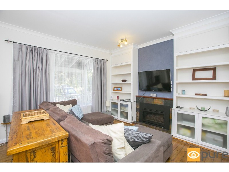 17 Oldham Crescent, Hilton WA 6163