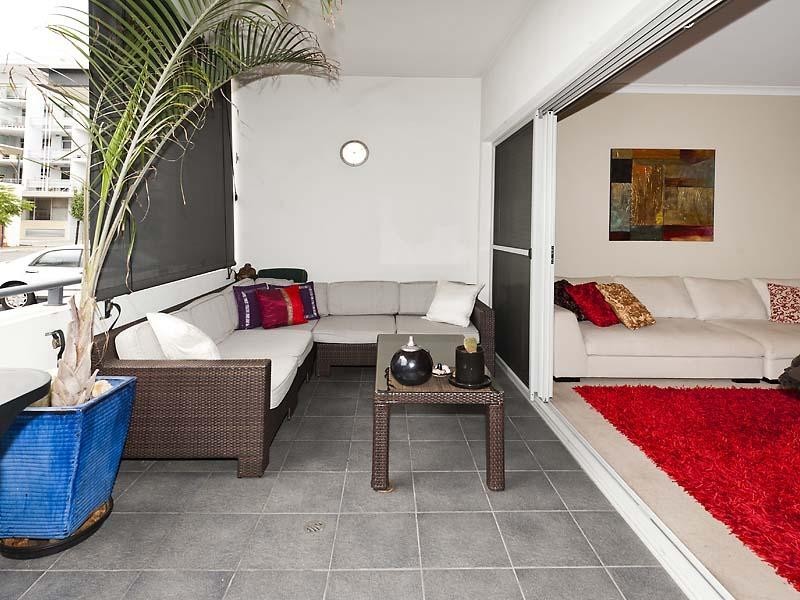 1/32 Fielder Street, East Perth WA 6004