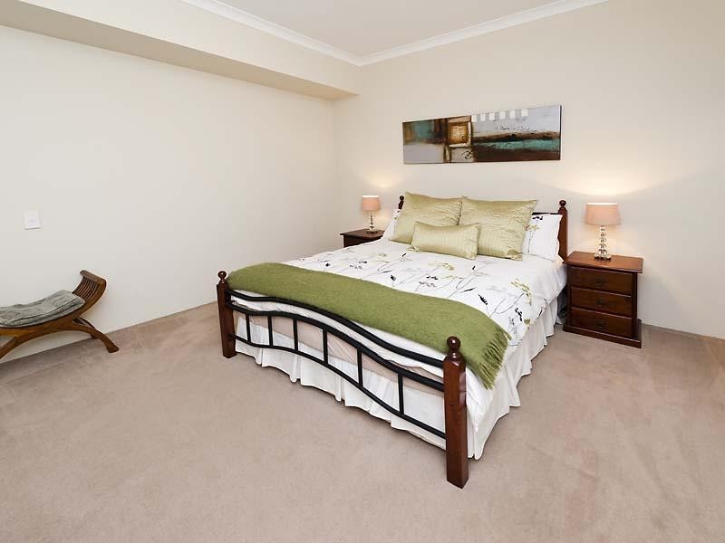 1/32 Fielder Street, East Perth WA 6004