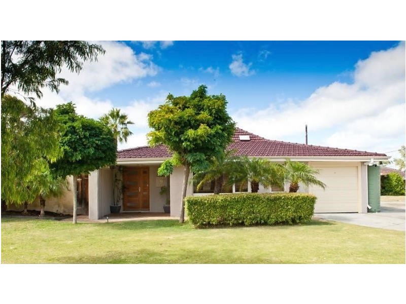 9 Madana Place, Craigie WA 6025