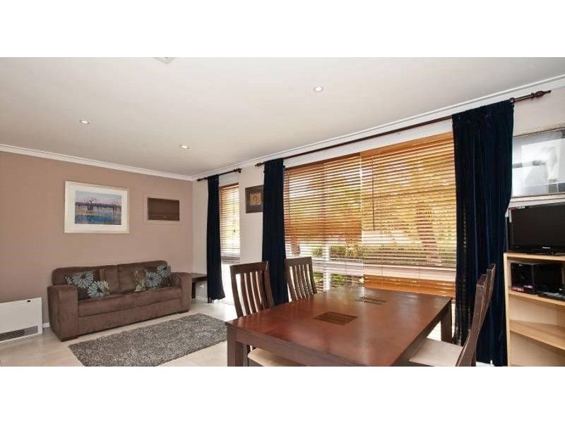 9 Madana Place, Craigie WA 6025