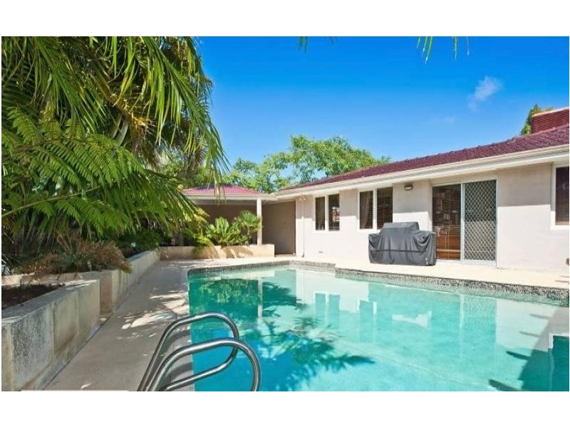 9 Madana Place, Craigie WA 6025