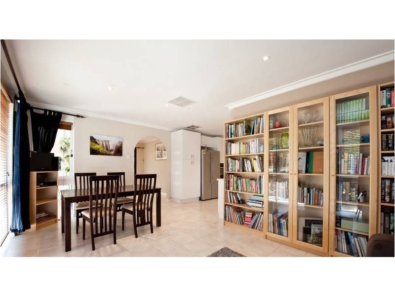 9 Madana Place, Craigie WA 6025