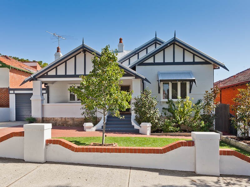 83 Essex Street, Wembley WA 6014