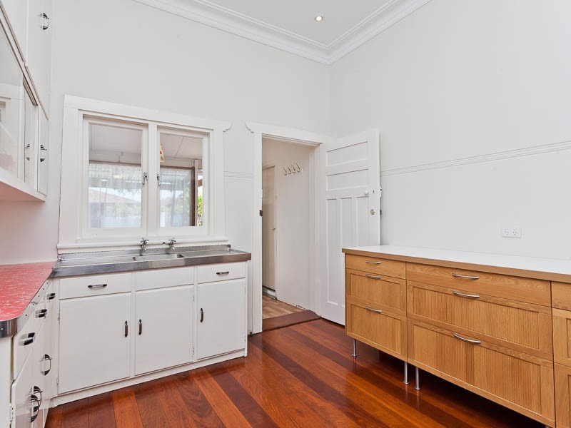 83 Essex Street, Wembley WA 6014