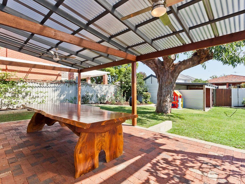 83 Essex Street, Wembley WA 6014