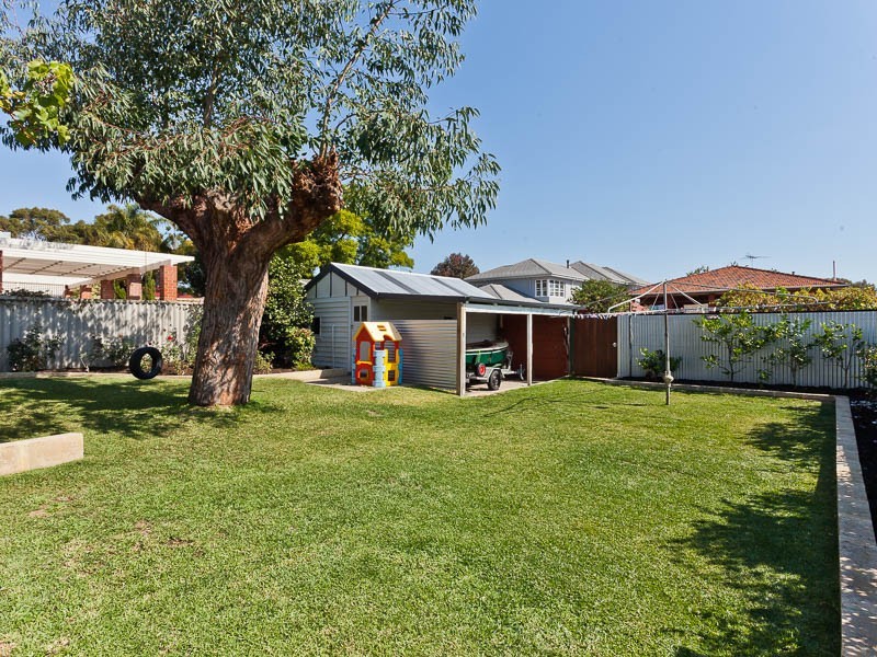 83 Essex Street, Wembley WA 6014