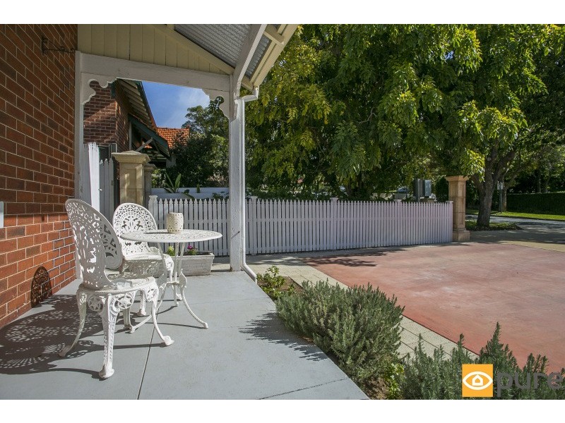 8 Park Lane, Claremont WA 6010