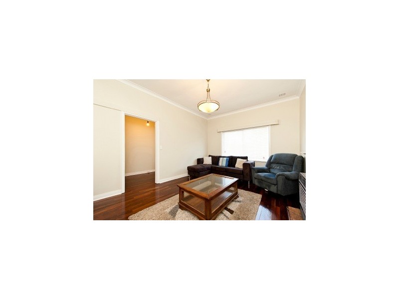 144 Samson Street, White Gum Valley WA 6162