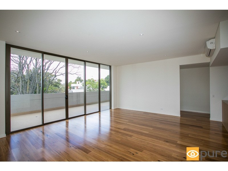 2/1 Freshwater Parade, Claremont WA 6010