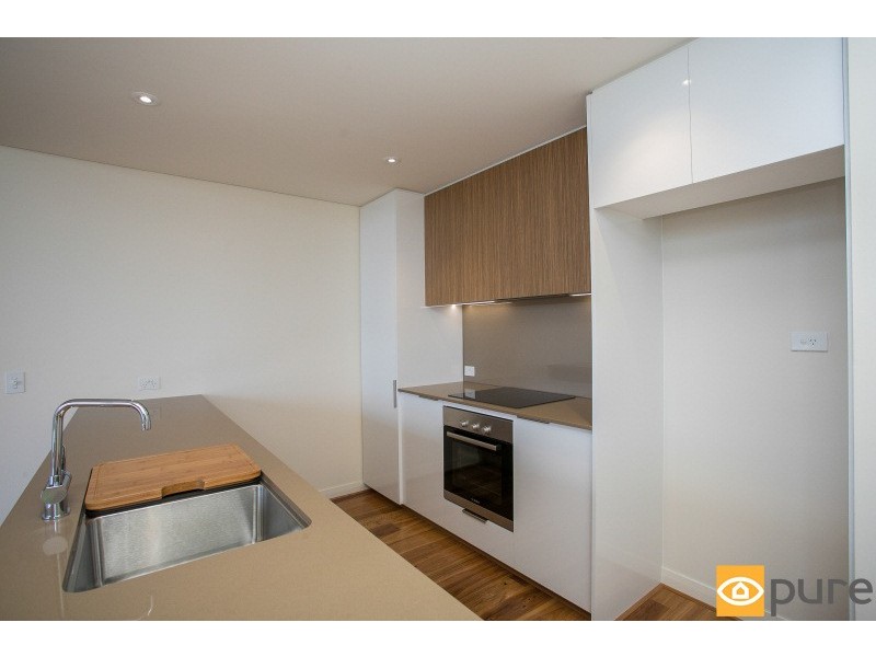 2/1 Freshwater Parade, Claremont WA 6010