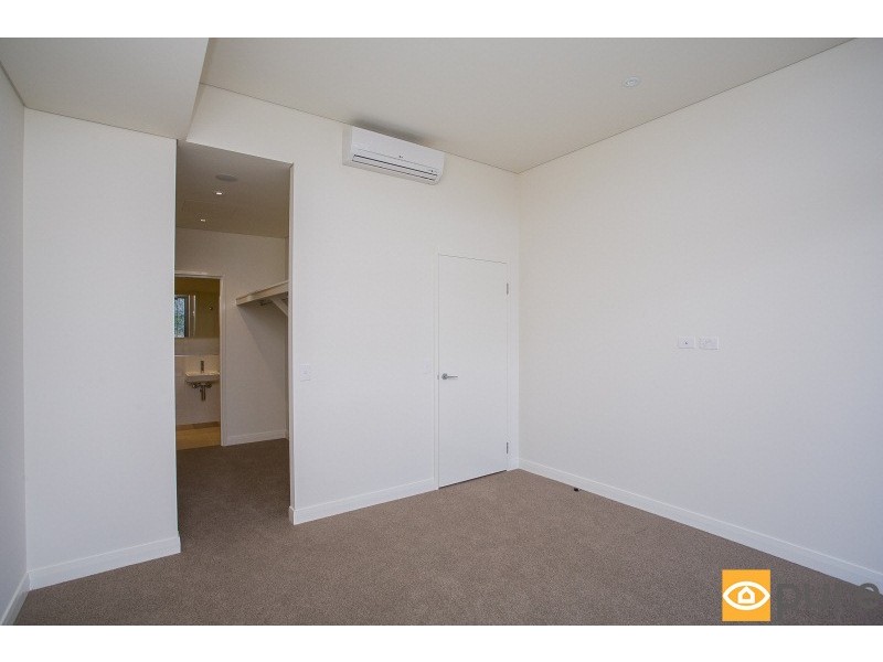 2/1 Freshwater Parade, Claremont WA 6010