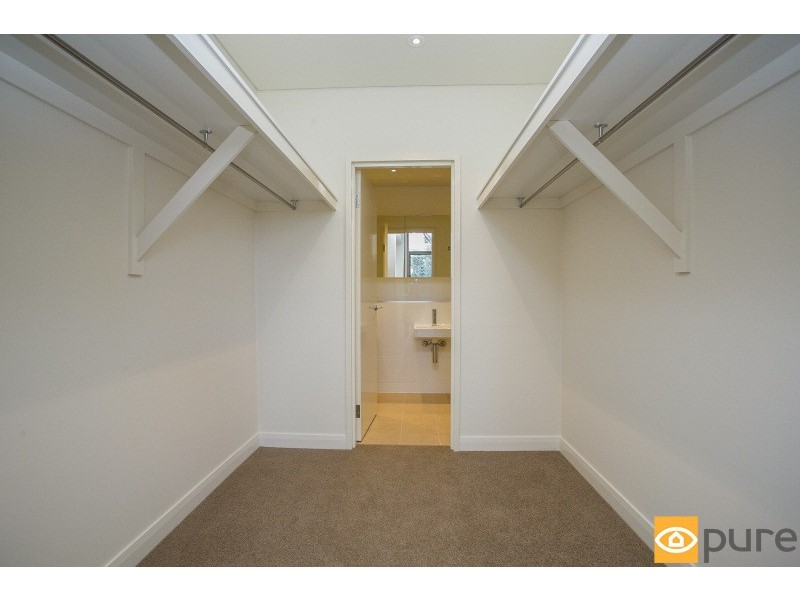 2/1 Freshwater Parade, Claremont WA 6010