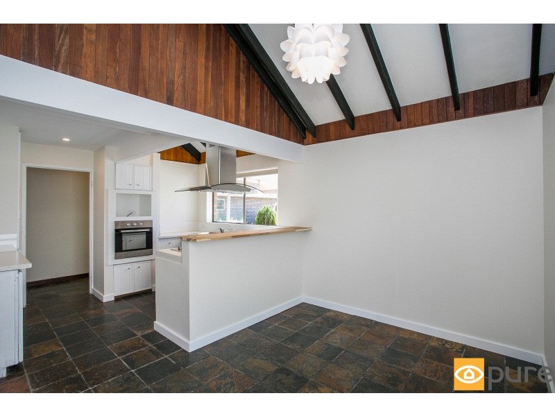 9 Delta Court, Ocean Reef WA 6027