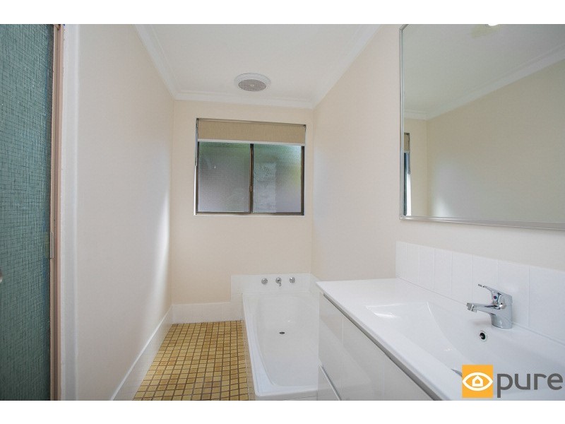 9 Delta Court, Ocean Reef WA 6027