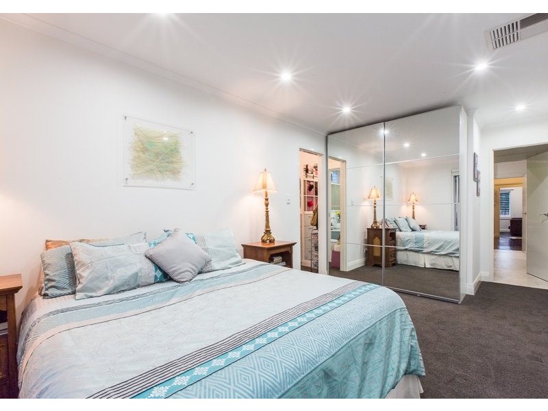 8 Saunders Street, Swanbourne WA 6010