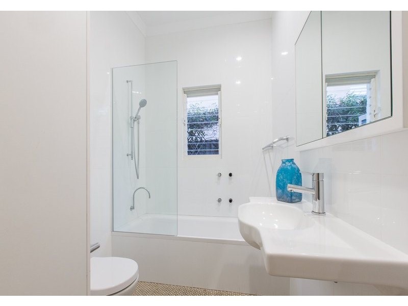 8 Saunders Street, Swanbourne WA 6010