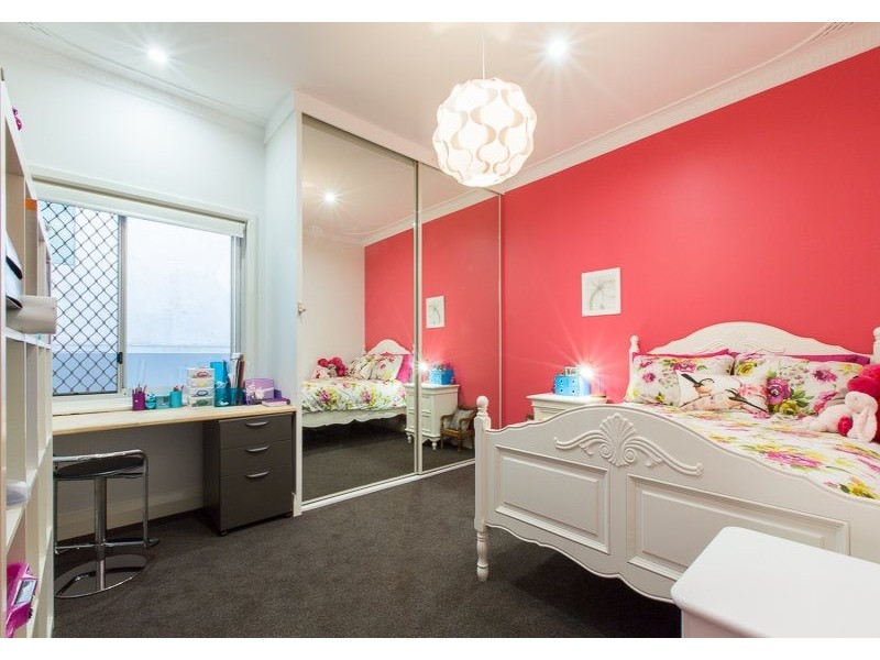 8 Saunders Street, Swanbourne WA 6010