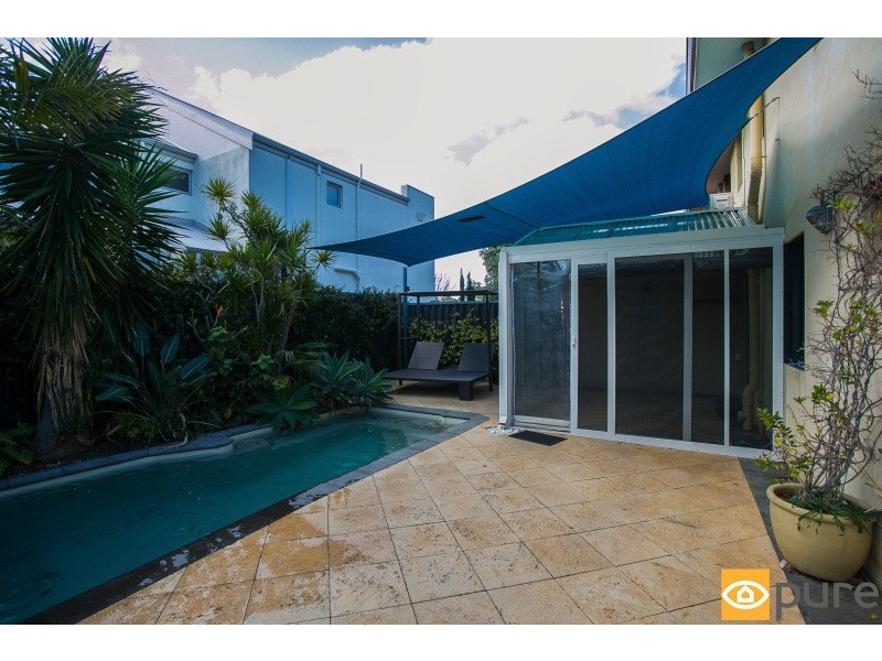 3/5 Salvado Ave, East Fremantle WA 6158