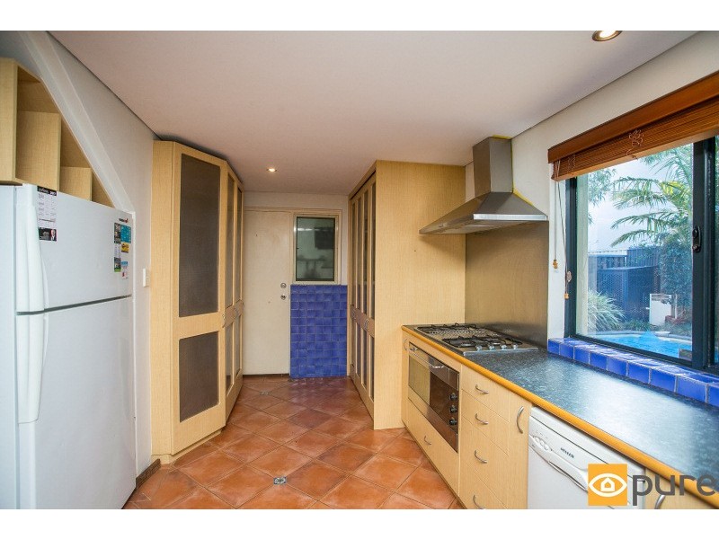 3/5 Salvado Ave, East Fremantle WA 6158