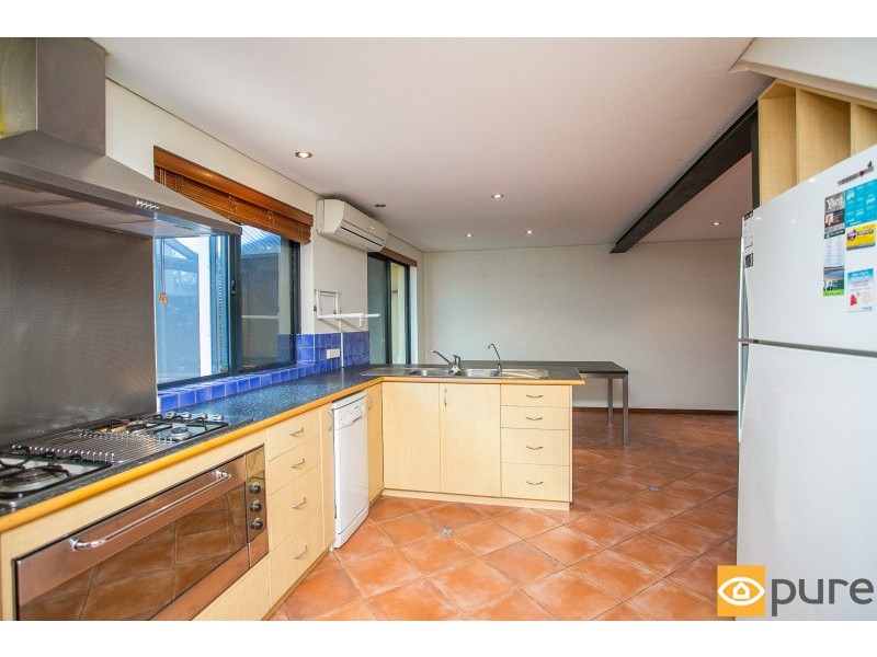 3/5 Salvado Ave, East Fremantle WA 6158