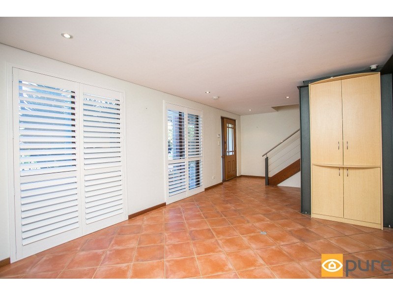 3/5 Salvado Ave, East Fremantle WA 6158