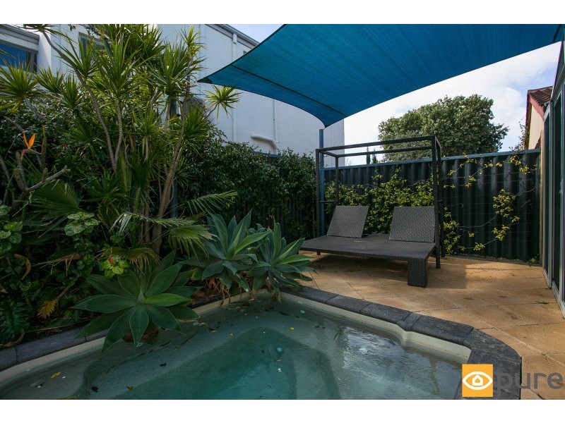 3/5 Salvado Ave, East Fremantle WA 6158